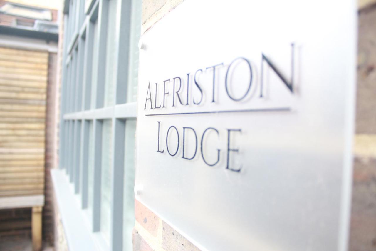 Alfriston Lodge By Air Premier 外观 照片
