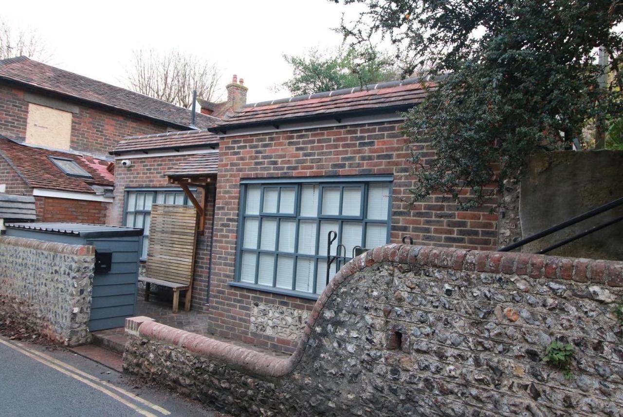 Alfriston Lodge By Air Premier 外观 照片