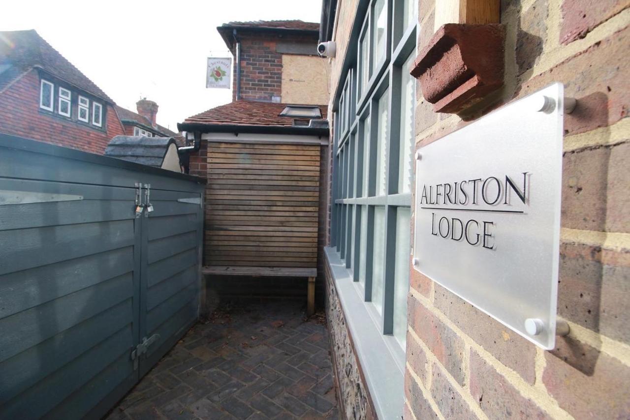 Alfriston Lodge By Air Premier 外观 照片